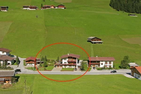 Glockenstuhl, Haus Apartment Тукс Екстериор снимка